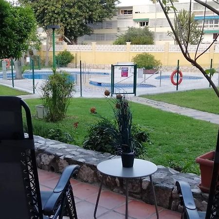 Beautiful Apartment In La Carihuela, Торремолинос Экстерьер фото